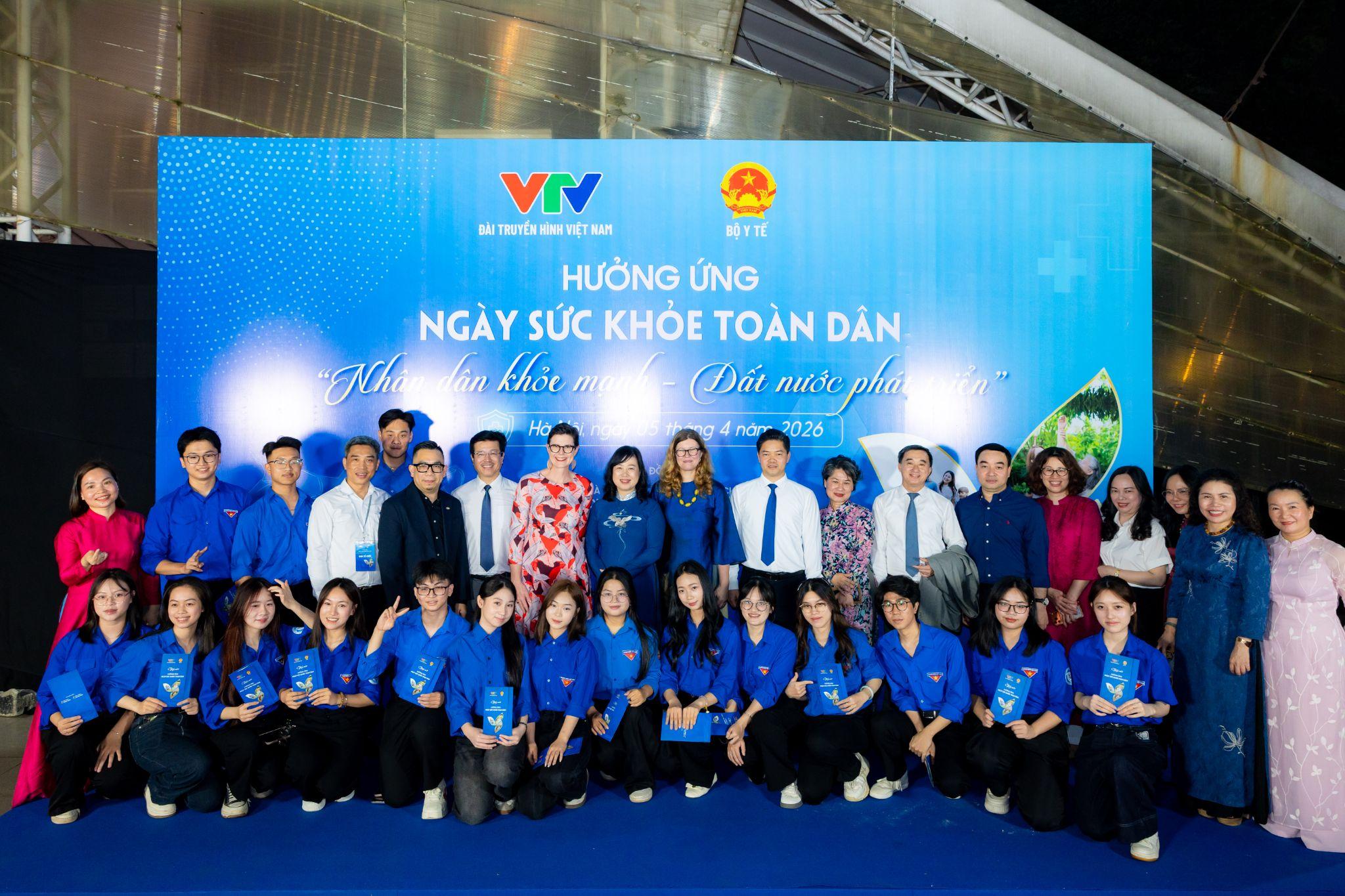 Lần đầu tiên Việt Nam phát động “Ngày Sức khỏe toàn dân”: Long Châu đồng hành Bộ Y tế lan tỏa tinh thần chủ động phòng bệnh - 6