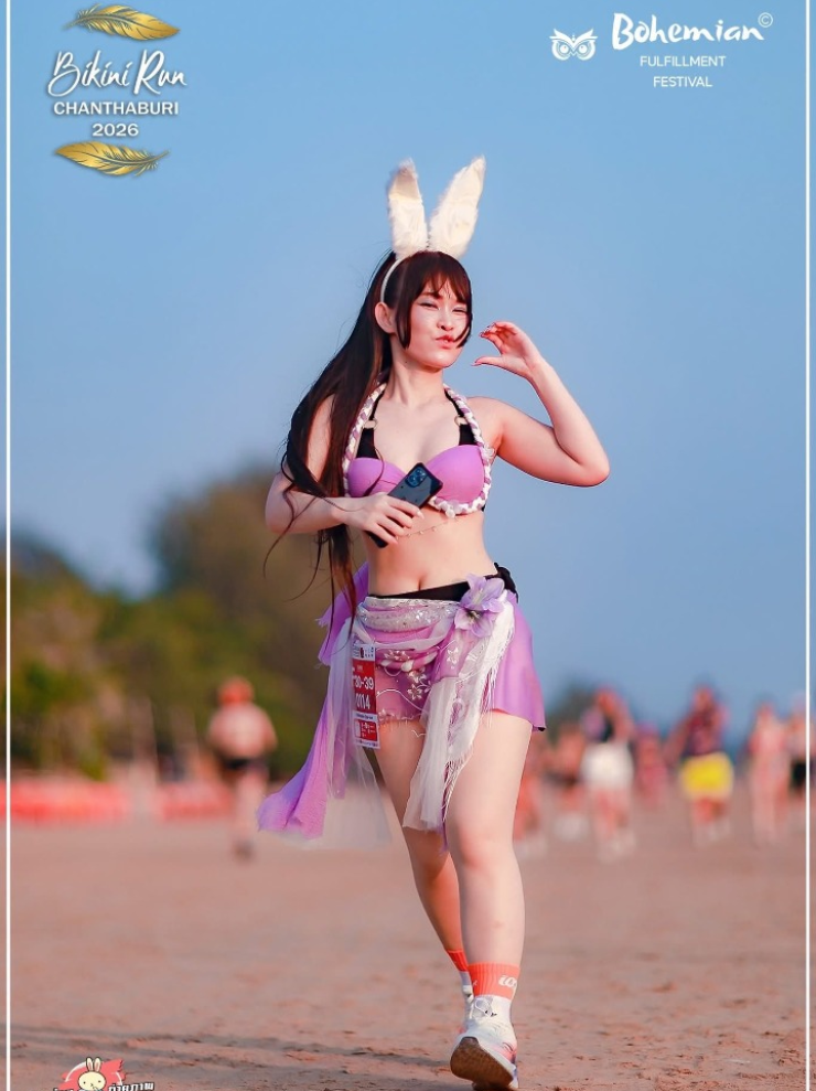 Dàn mỹ nhân mặc bikini khoe sắc, đua tài ở giải chạy bộ "có 1 không 2" - 10