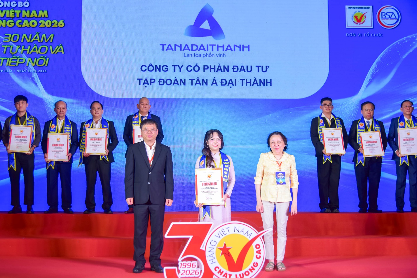 Tập đoàn Tân Á Đại Thành: 20 năm liên tiếp được vinh danh hàng Việt Nam chất lượng cao - 1