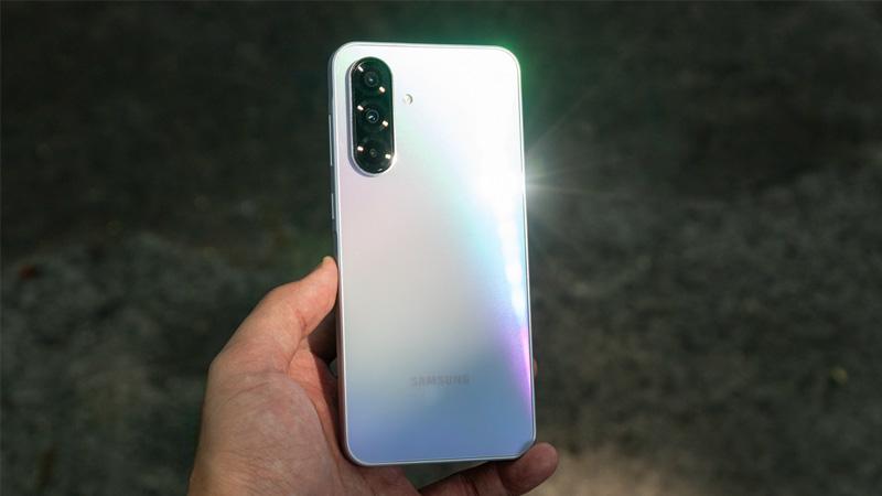 Camera Samsung Galaxy A37 5G: 50MP OIS có thực sự tốt? - 1