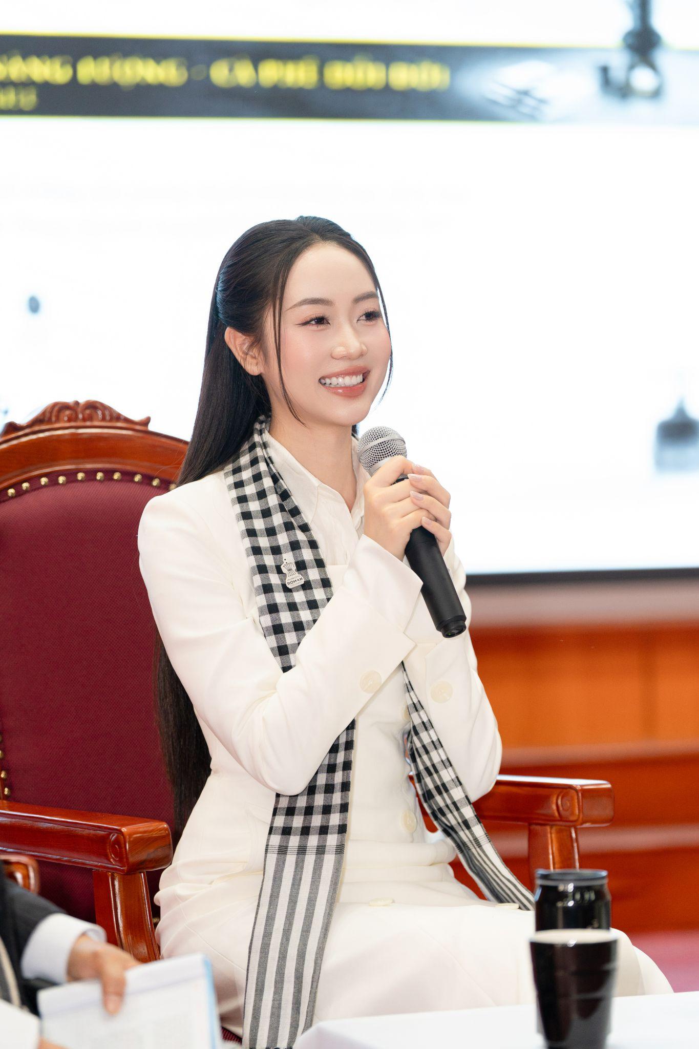 Tủ sách Nền tảng Đổi đời gieo tri thức, tiếp sức người trẻ vùng cao - 6