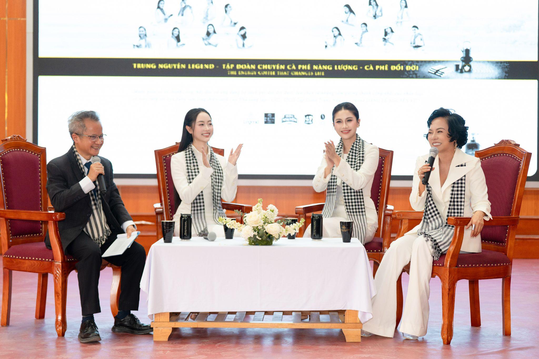 Tủ sách Nền tảng Đổi đời gieo tri thức, tiếp sức người trẻ vùng cao - 1