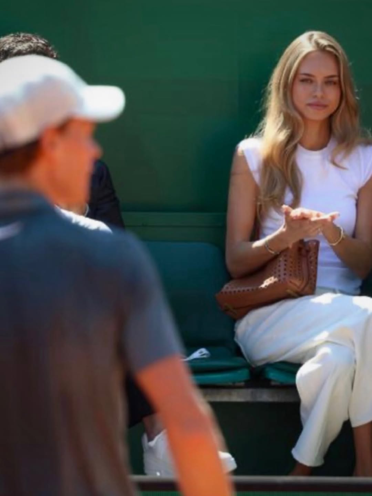 Bạn gái Sinner nhan sắc tuyệt phẩm, gây sốt chung kết Monte Carlo 2026 - 2