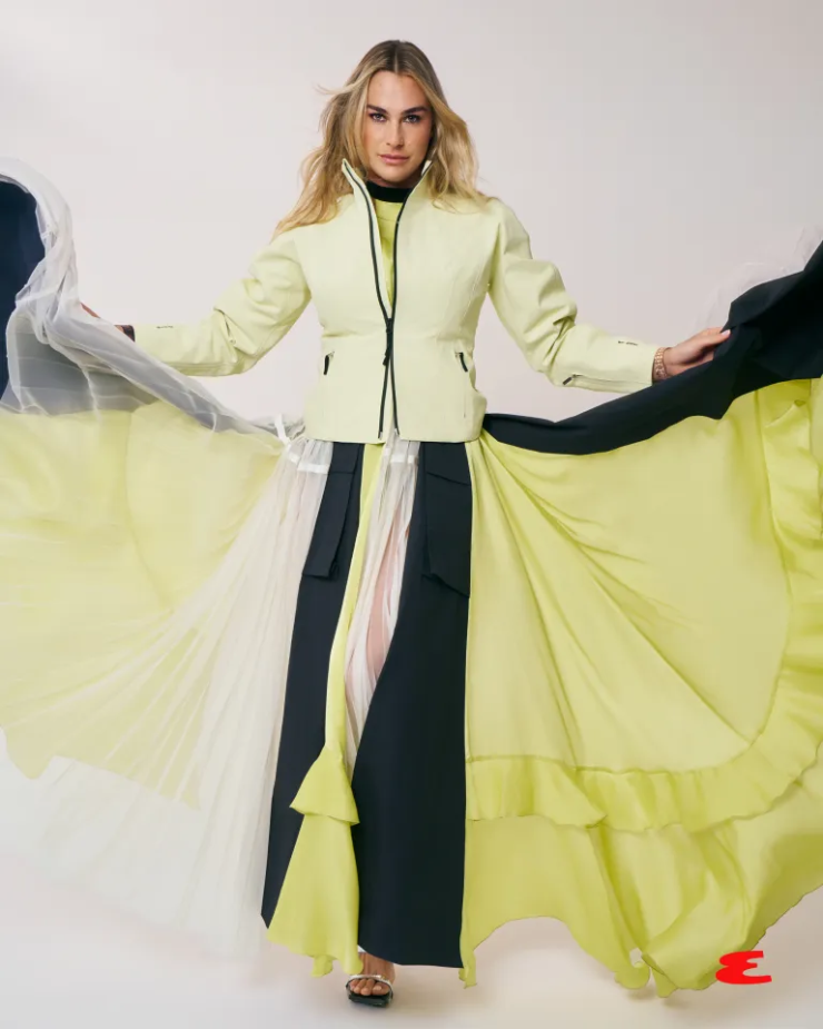 Tay vợt số 1 thế giới mặc bộ đồ xuyên thấu, biến hình thành "Nữ hoàng gợi cảm" - 4