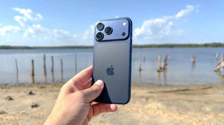 Top 10 smartphone tốt nhất tháng 4/2026 - 2