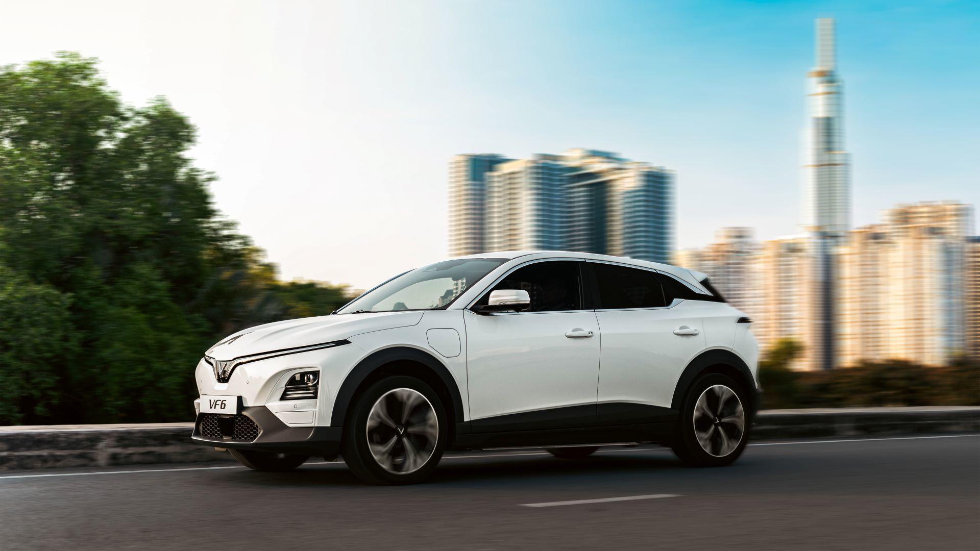 Nghỉ lễ tiết kiệm chi phí, “xông xênh” trải nghiệm nhờ VinFast VF 6 - 1