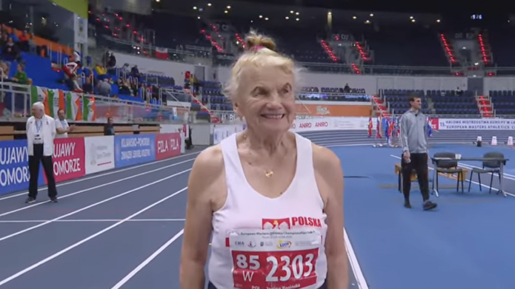 Cụ bà 89 tuổi đoạt 800 huy chương điền kinh, cụ ông 90 tuổi chạy 42km "như bay" - 1