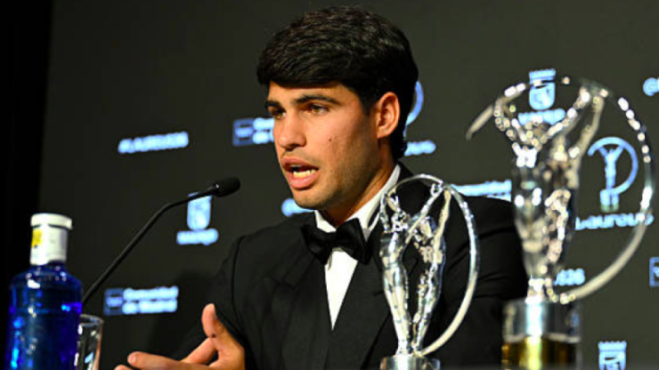 Alcaraz đoạt giải danh giá thể thao, nói về chấn thương và nguy cơ bỏ Roland Garros - 1