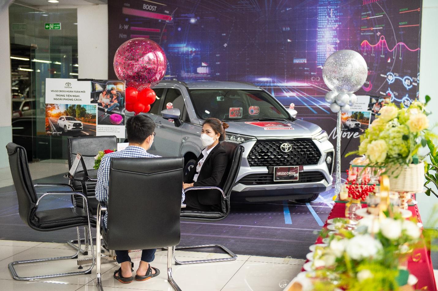 Khuyến mại tháng 4 cho Veloz Cross: Ưu đãi đúng lúc, trọn vẹn chuyến đi - 2