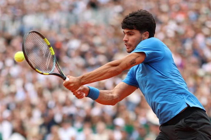 Alcaraz xoay chuyển cả thế giới tennis, Sinner là số 1 vẫn phải thích nghi theo - 1