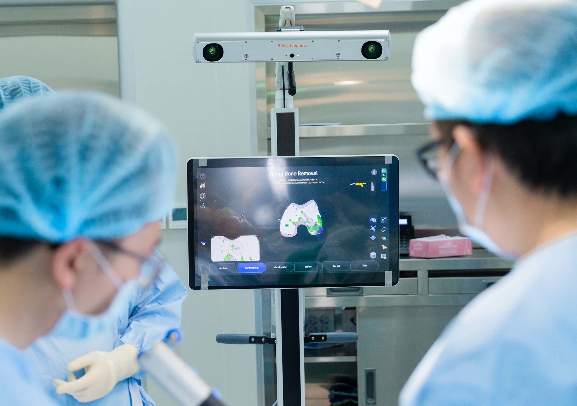 Vinmec đưa robot AI từ Mỹ về Quảng Ninh, thay khớp gối chính xác từng milimet với chi phí như mổ thường - 1