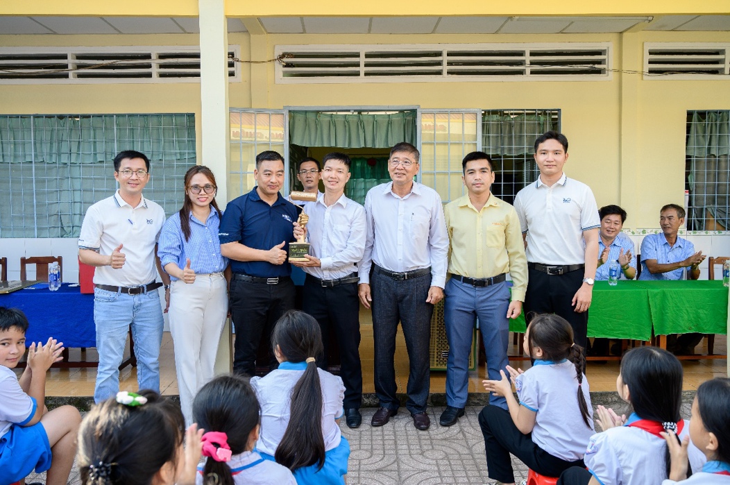 Maxilite - Rulô Vàng: Khi người thợ sơn trở thành đại sứ lan tỏa sắc màu cộng đồng - 2