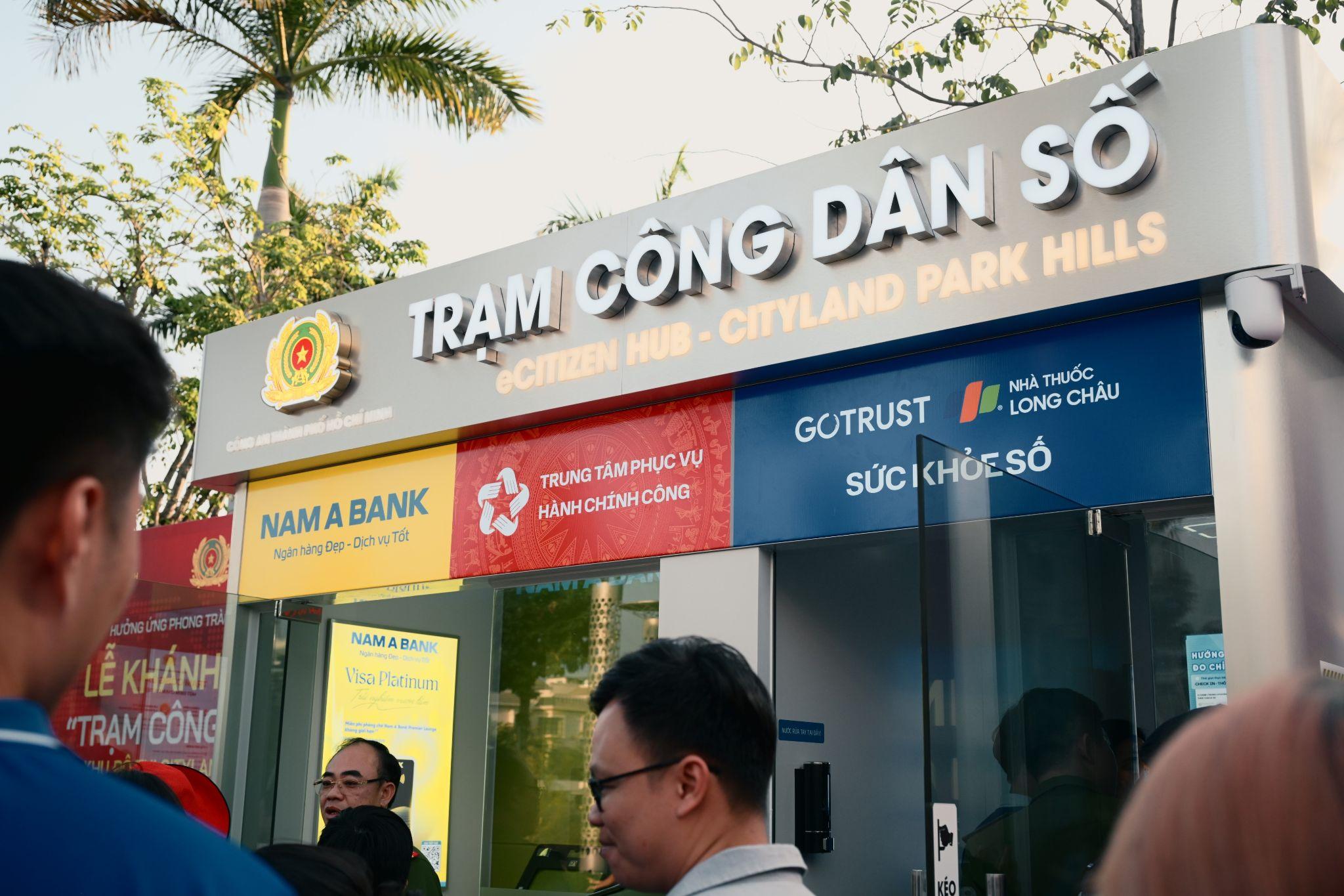 Ngay từ bây giờ, người dân TPHCM đã có thể dễ dàng sử dụng dịch vụ y tế an toàn, minh bạch, tiện lợi ngay tại Trạm Công dân số của thành phố - 3