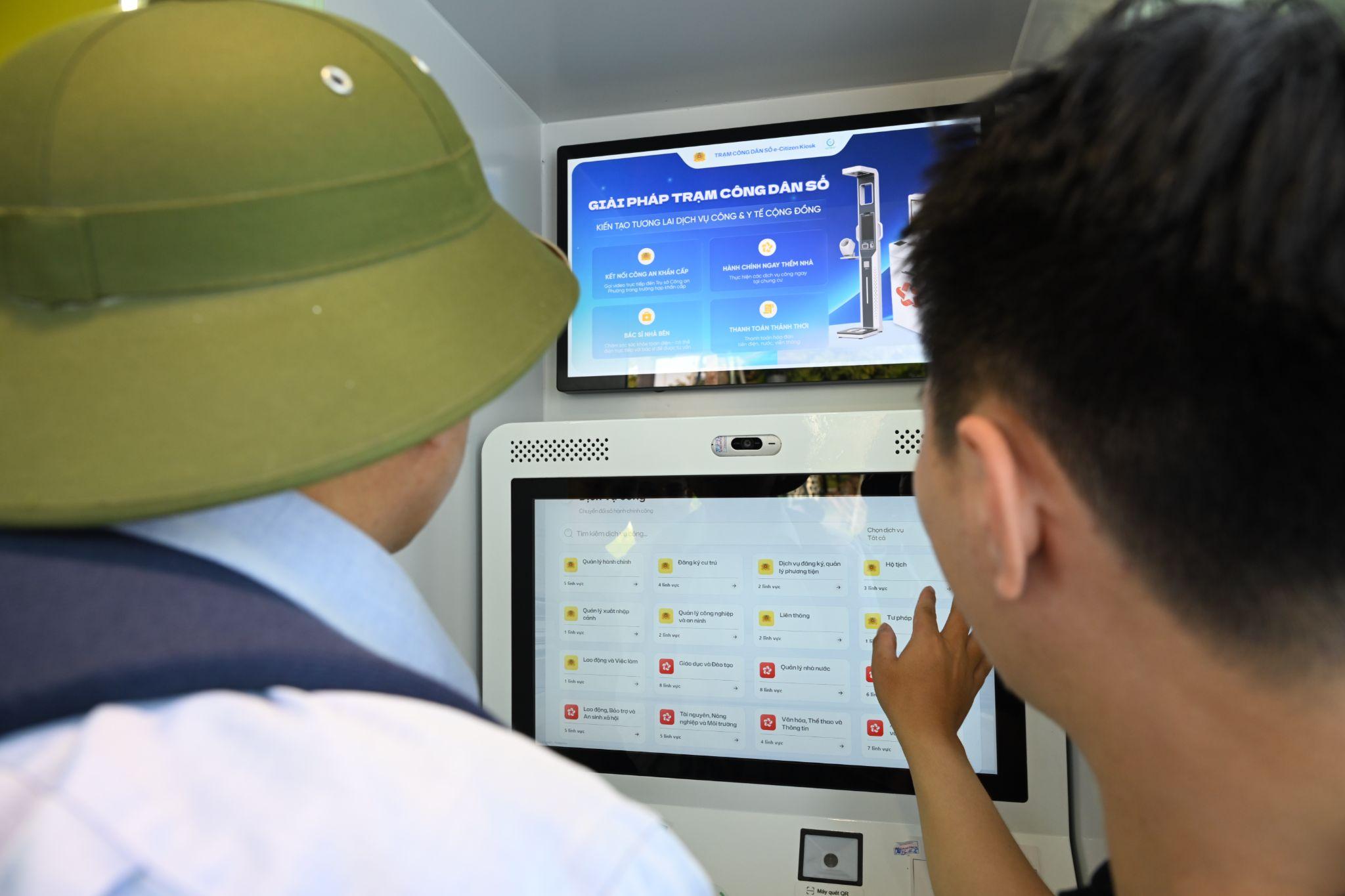 Ngay từ bây giờ, người dân TPHCM đã có thể dễ dàng sử dụng dịch vụ y tế an toàn, minh bạch, tiện lợi ngay tại Trạm Công dân số của thành phố - 4