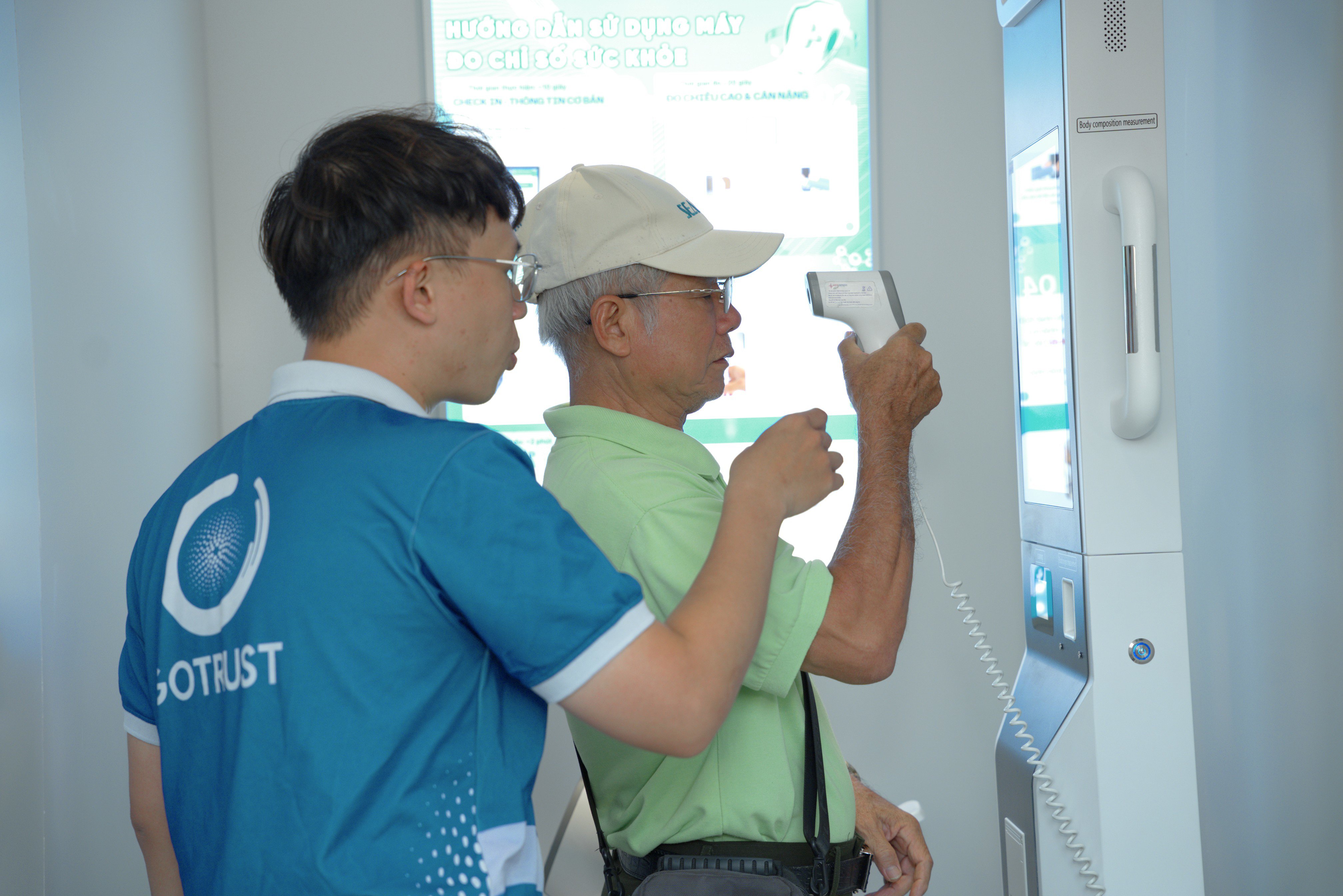 Ngay từ bây giờ, người dân TPHCM đã có thể dễ dàng sử dụng dịch vụ y tế an toàn, minh bạch, tiện lợi ngay tại Trạm Công dân số của thành phố - 5