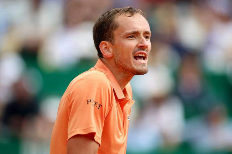 Tennis đỉnh cao Madrid Open: Zverev “dằn mặt” đối thủ, Medvedev - Tsitsipas coi chừng cú sốc - 2