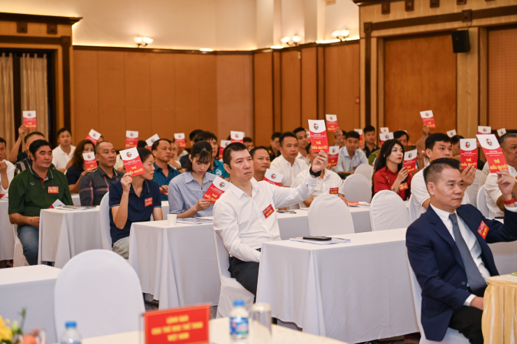 Hoa khôi bóng chuyền Kim Huệ nhận vinh dự lớn, BLV Quang Huy làm Phó Chủ tịch Liên đoàn - 2