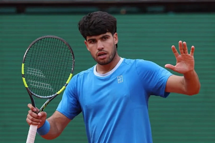 Alcaraz nguy cơ nghỉ cả Wimbledon, “cây đũa thần” không còn phép thuật - 1