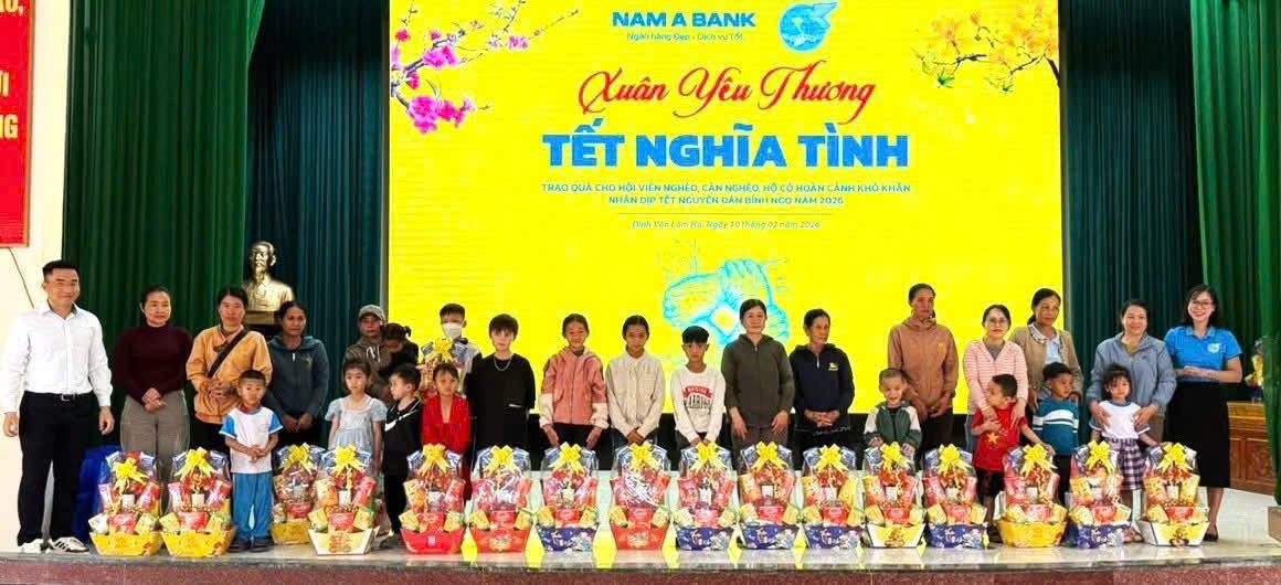 Nam A Bank trao tặng 10 tỷ đồng hưởng ứng Tháng Nhân đạo năm 2026 - 2