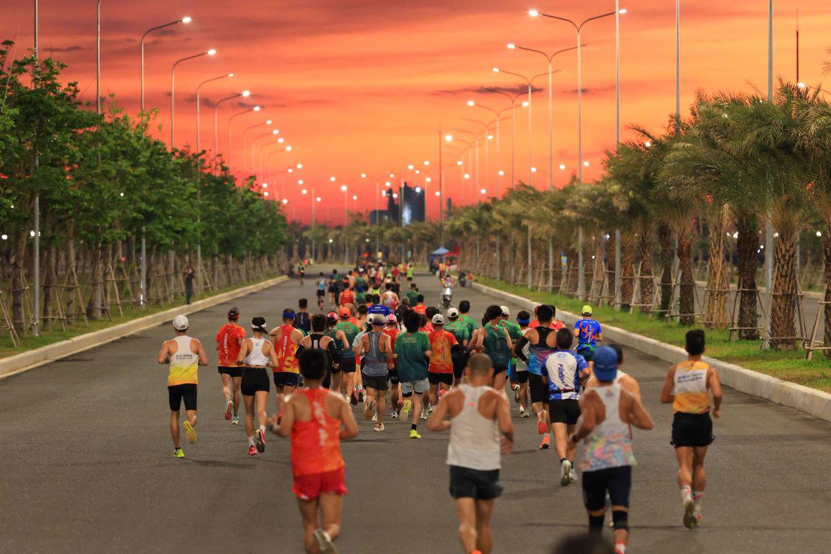 Hoàn thành VnExpress Marathon tại Cần Giờ, runner quyết mua Vinhomes Green Paradise để khoẻ hơn mỗi ngày - 2