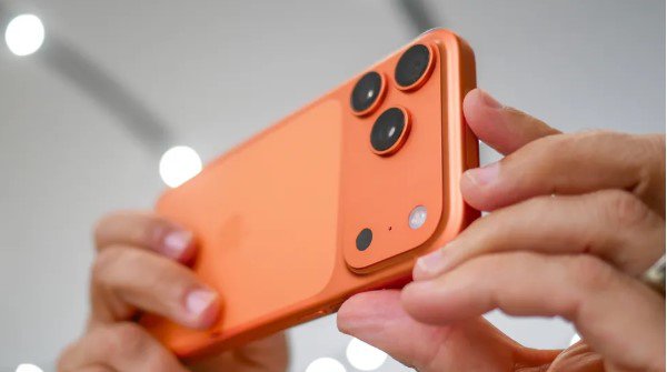 iPhone 17 Pro Max thua chiếc smartphone này thảm hại về thời lượng pin - 1