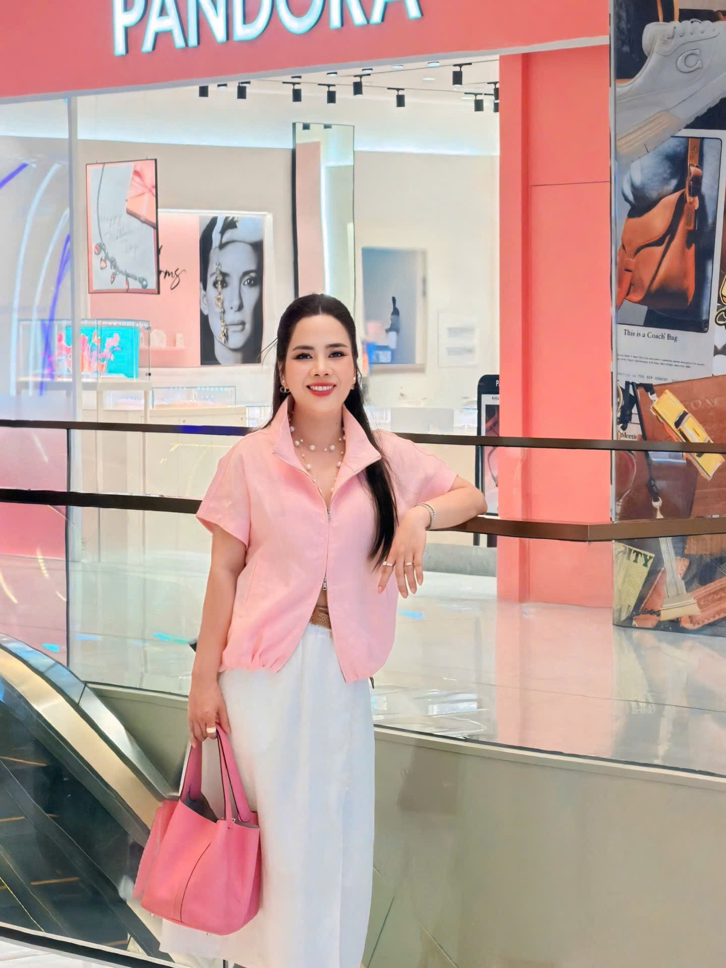 Doanh nhân Tuấn Hương gợi ý phong cách thời trang hè thanh lịch và đầy cảm hứng - 1