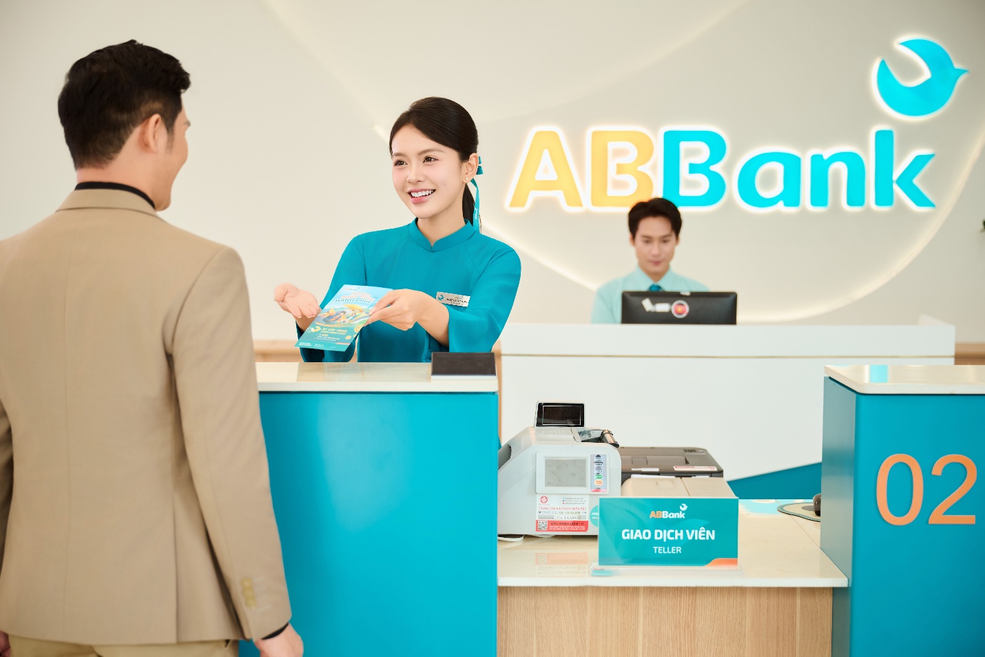 ABBank: Khi ngân hàng chọn “phụng sự” thay vì chỉ “phục vụ” - 2