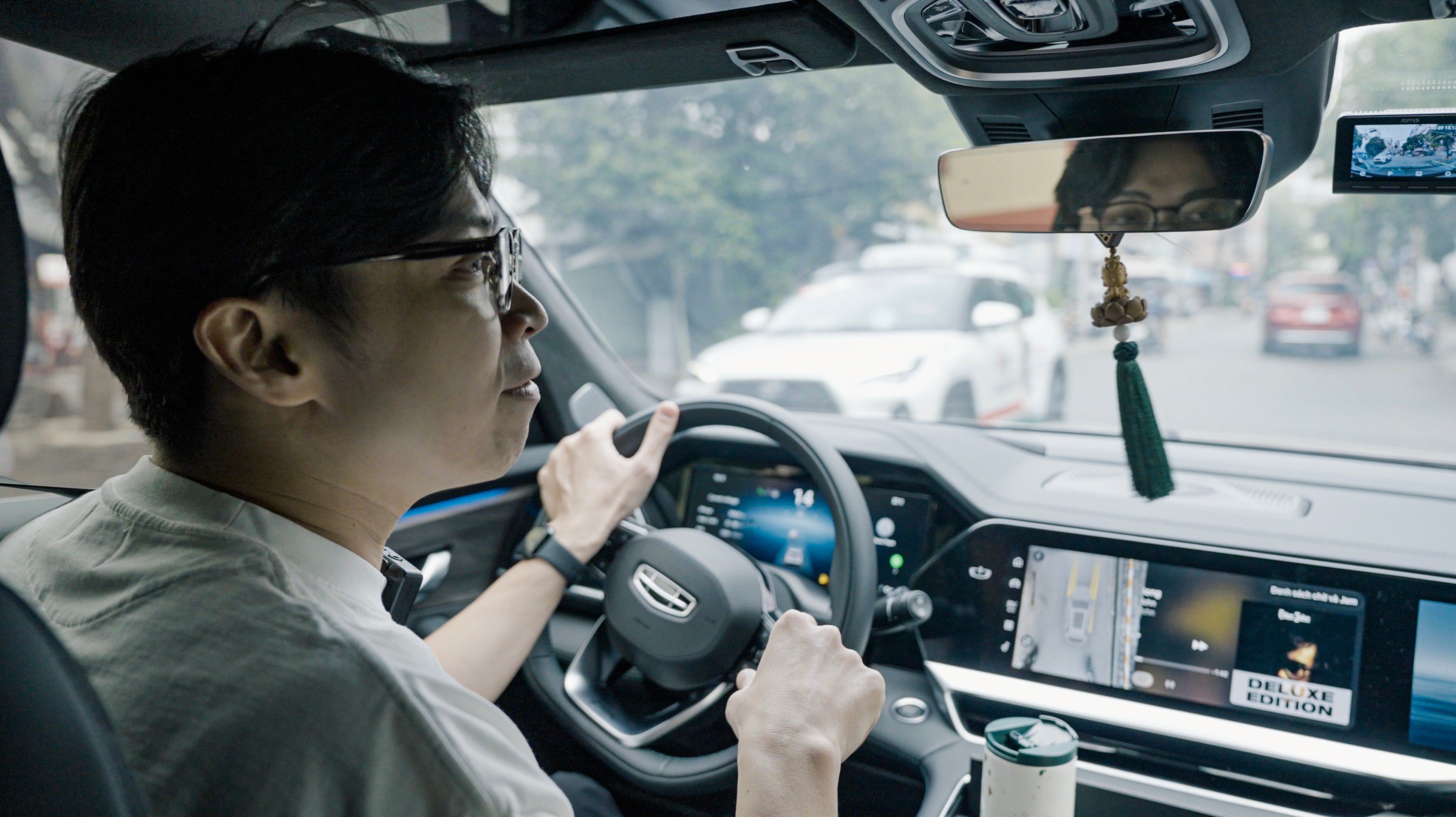 Ca sĩ Lân Nhã: "Sự an tâm là giá trị lớn nhất sau nửa năm đồng hành cùng Geely Monjaro" - 1