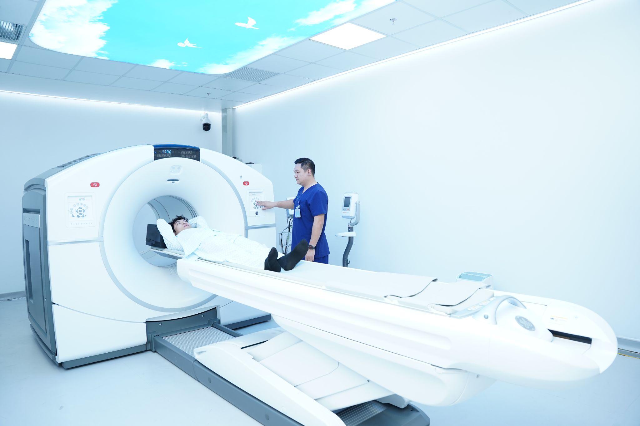 Hội thảo khoa học cập nhật những xu hướng mới của Y học hạt nhân trong kỷ nguyên điều trị ung thư chính xác - 5