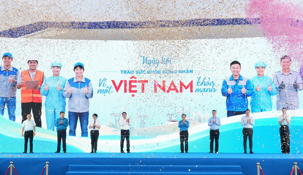 Bách Niên Kiện đồng hành chăm sóc xương khớp cho hàng ngàn công nhân thường xuyên đau nhức - 3