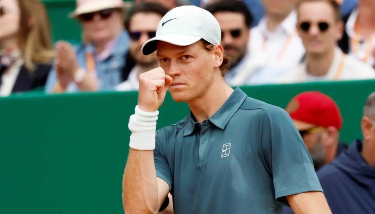 Sinner tái hiện hình ảnh tuyệt mỹ nhất của Federer và Djokovic ở Rome Open - 1