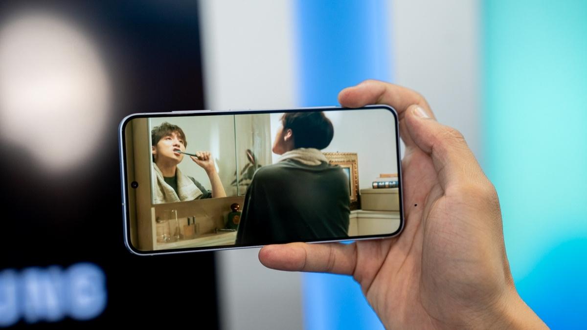 S25 Edge và S25: Màn hình cong hay phẳng mới là chân ái? - 2