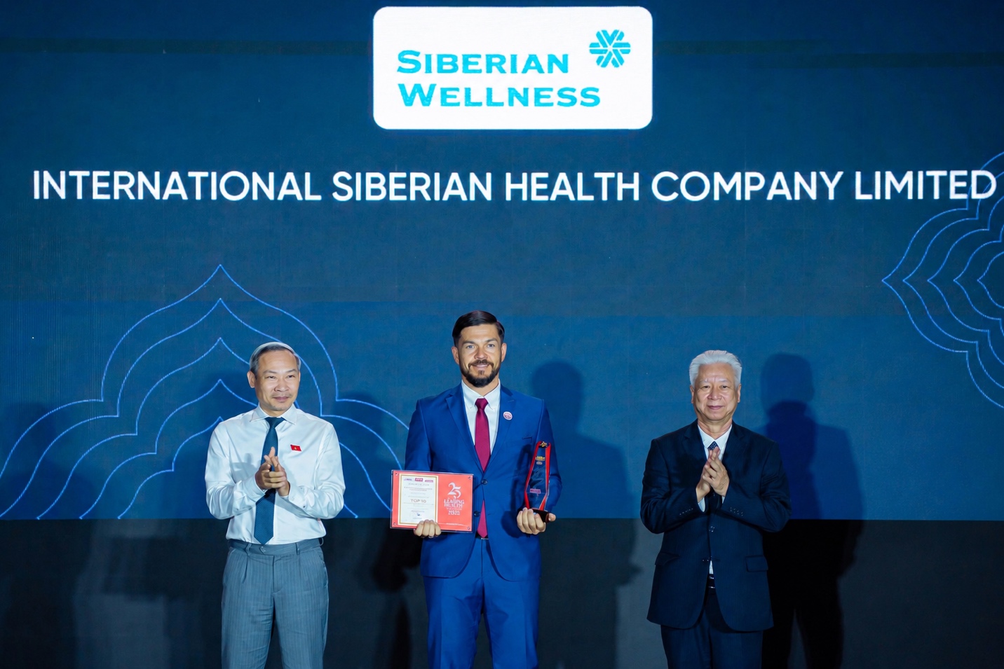 Công ty Siberian Health Quốc tế tiếp tục được vinh danh tại Lễ trao giải Rồng Vàng 2026 - 3