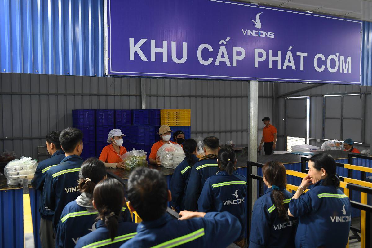 20.000 việc làm từ Vingroup giúp hàng vạn gia đình phía Nam Thủ đô ổn định sinh kế - 1