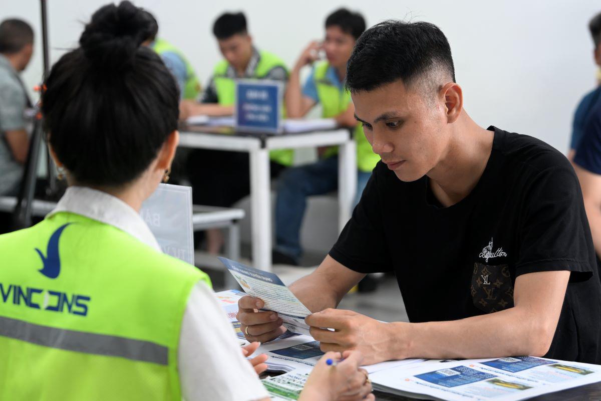 20.000 việc làm từ Vingroup giúp hàng vạn gia đình phía Nam Thủ đô ổn định sinh kế - 4