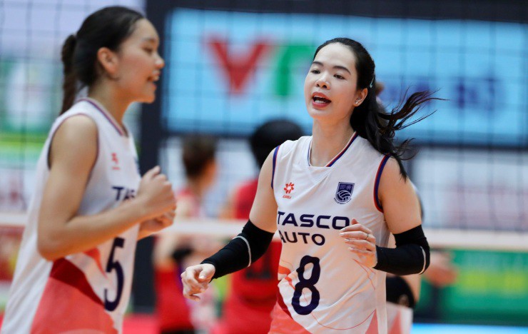 Bóng chuyền nữ đỉnh cao: Đội Thanh Thúy thua bất ngờ, kịch tính tranh vé bán kết - 2