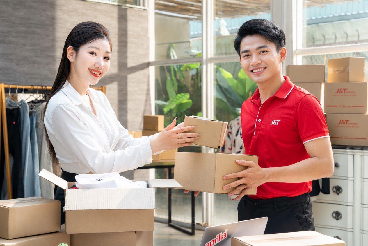 J&T Express – "mở khóa" tính năng giới thiệu bạn bè trên app gửi hàng - 1