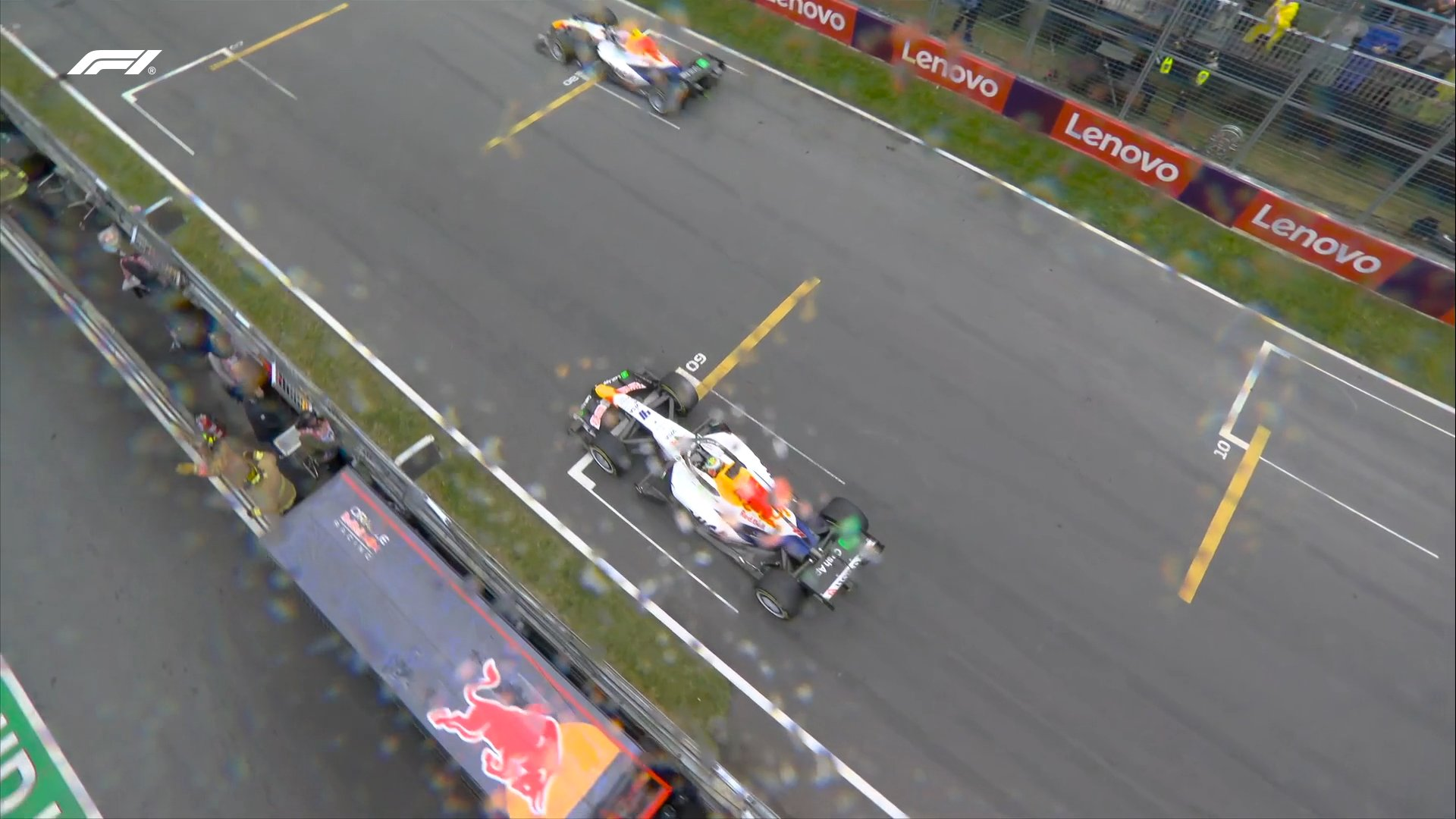 Đua xe F1, Canadian GP: Antonelli đoạt chiến thắng, Russell trắng tay rời cuộc chơi - 1