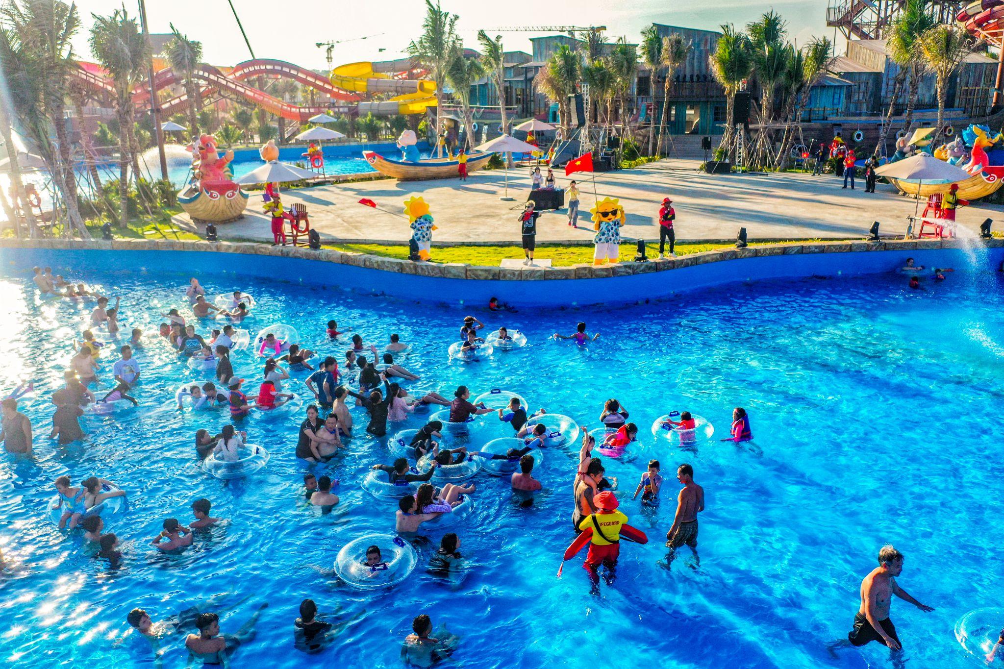 Công viên nước Sun World Vung Tau sẽ bắn pháo hoa vào mỗi cuối tuần từ ngày 30/05/2026 - 4