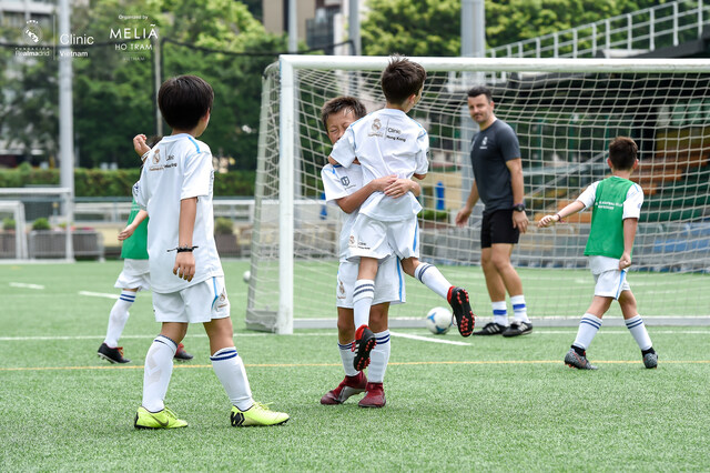 Meliá Hồ Tràm hợp tác chính thức cùng Real Madrid Foundation mang đến buổi huấn luyện bóng đá dành cho các bé dịp hè - 1