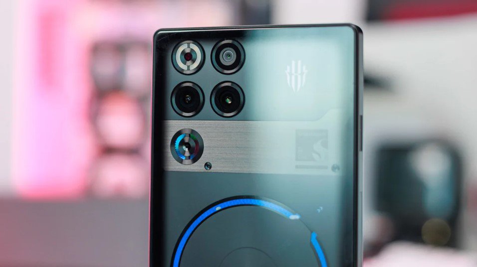 Không phải iPhone hay Galaxy, đây là chiếc smartphone mạnh nhất - 1
