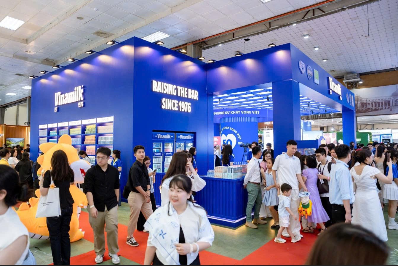 Tái hiện 50 năm phụng sự bằng trải nghiệm, gian hàng Vinamilk hút khách tại triển lãm sữa 2026 - 2