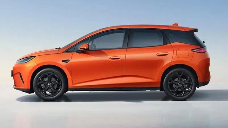 Vừa mở bán tại Việt Nam, BYD Dolphin đã có thêm bản hybrid chạy tới 1.000 km - 2