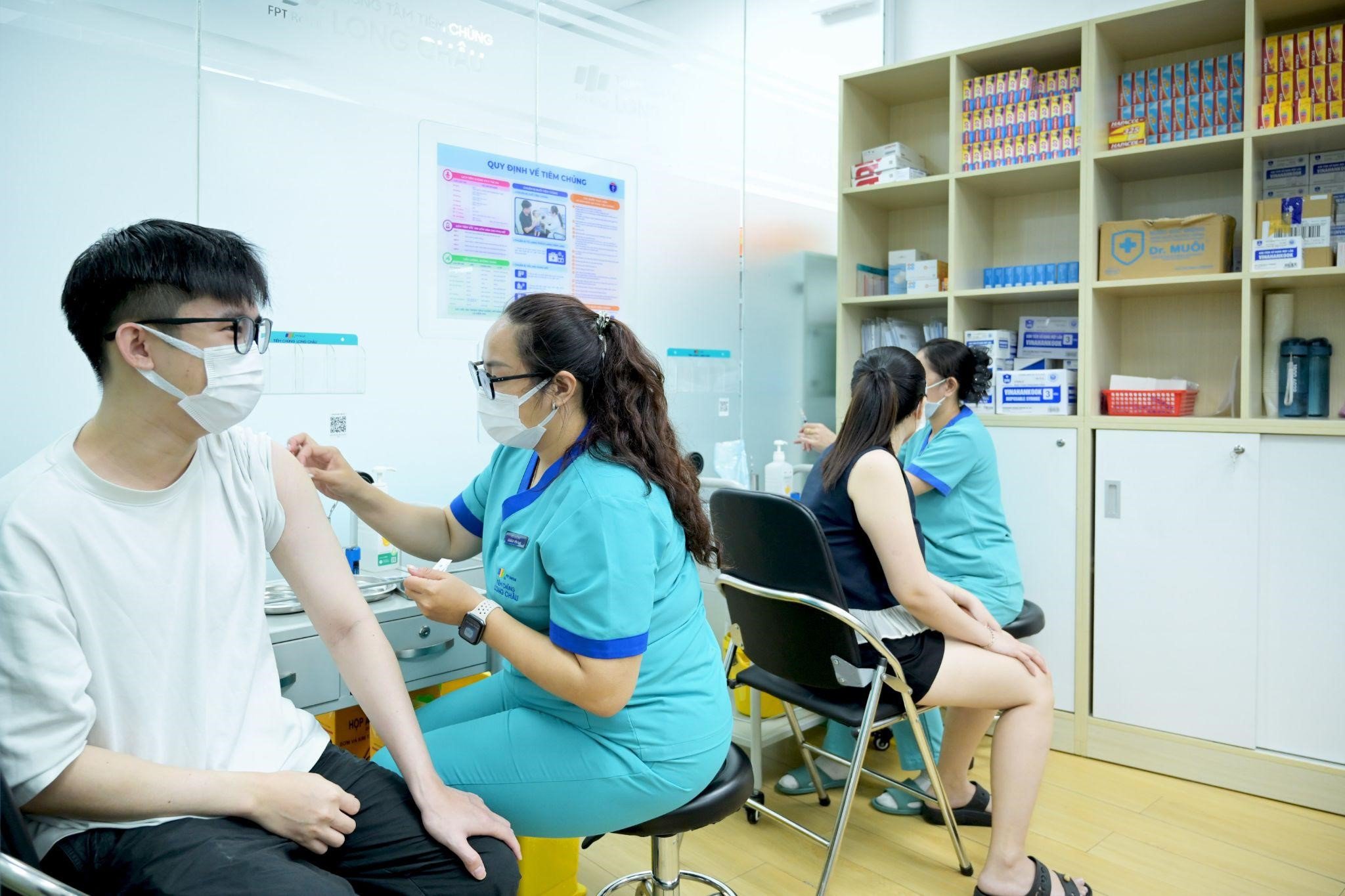 Bé gái 12 tuổi tại 4 tỉnh khó khăn sẽ được ưu tiên tiêm vắc xin HPV miễn phí từ năm nay - 2