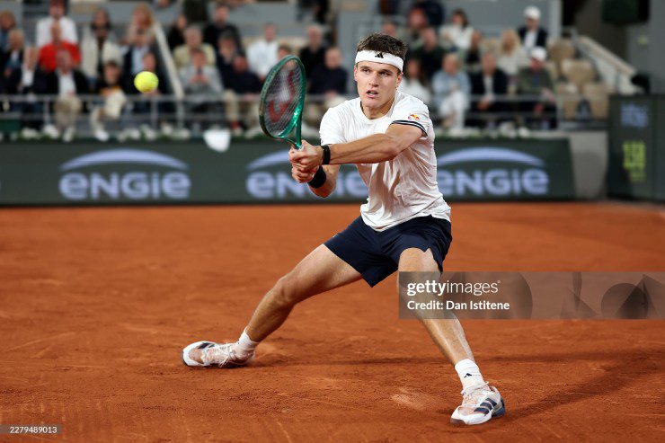 Kết quả tennis Mensik - Fonseca: Kịch tính set cuối, hẹn đấu Zverev (Roland Garros) - 1