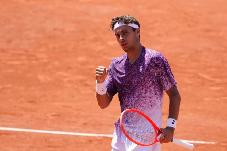 Người Ý làm nên lịch sử ở Roland Garros: Cựu cầu thủ bóng đá đấu "kẻ hành xác" lỳ lợm - 1