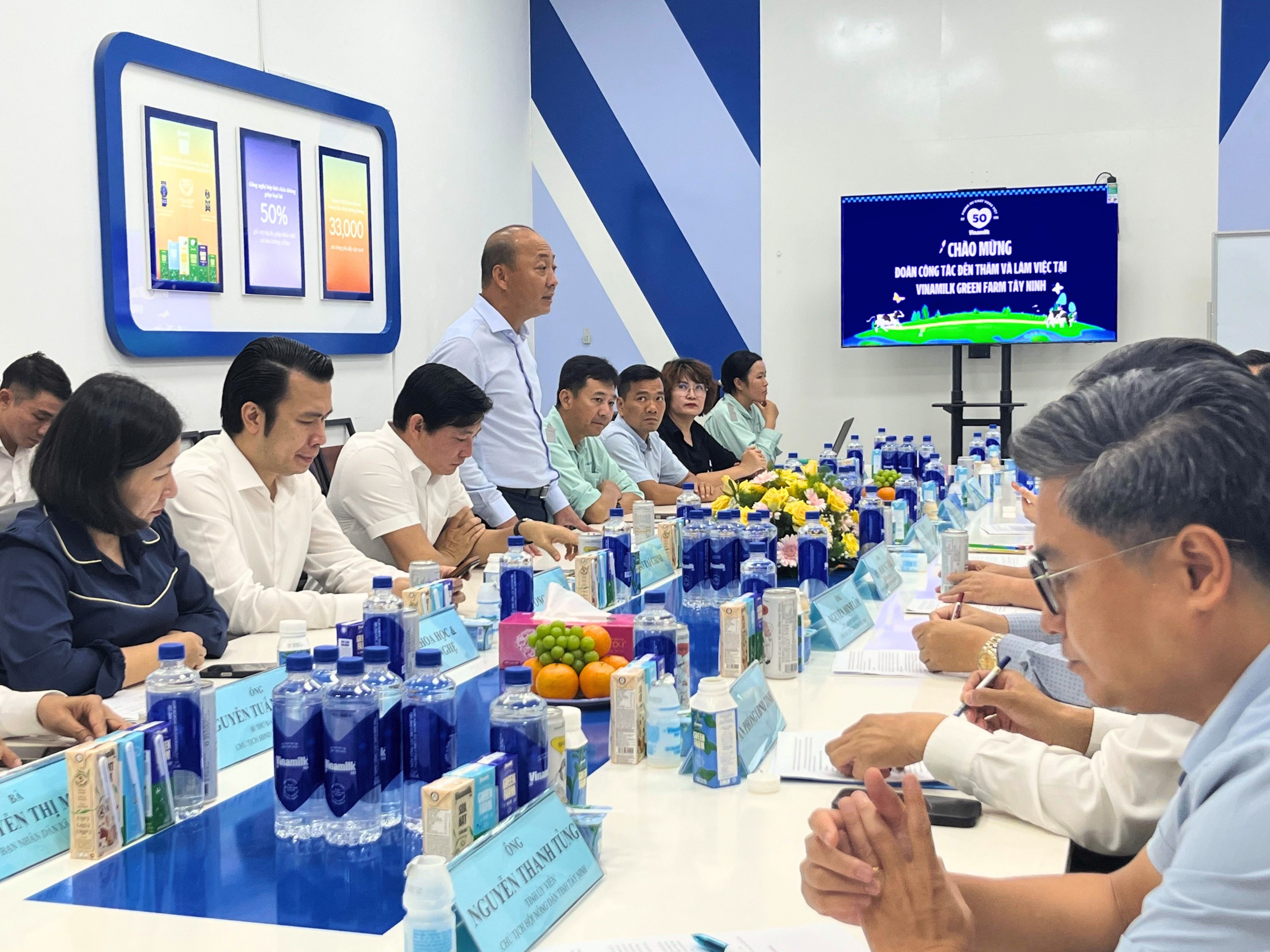 Tây Ninh ủng hộ Vinamilk mở rộng trang trại, sớm triển khai nhà máy chế biến sữa - 2
