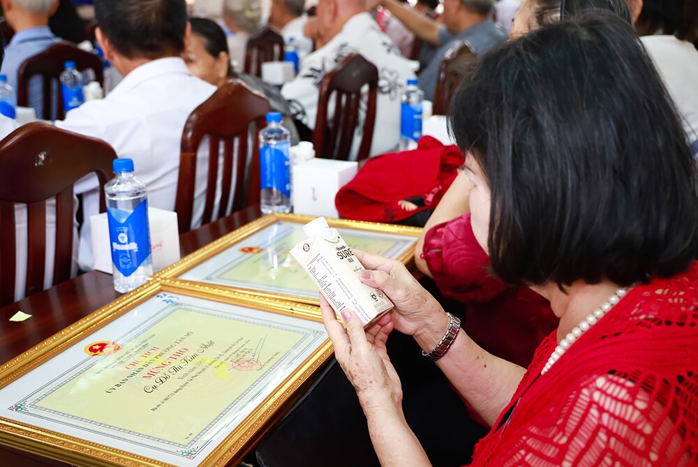Vinamilk đón thế hệ “đồng niên” tham quan nhà máy với lời hứa chăm sóc sức khỏe bằng dinh dưỡng chất lượng - 7