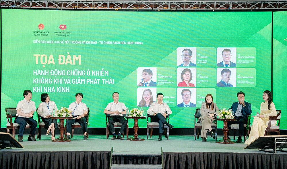 Vinamilk là doanh nghiệp sữa duy nhất được mời tham gia phiên tọa đàm về giảm phát thải khí nhà kính - 1