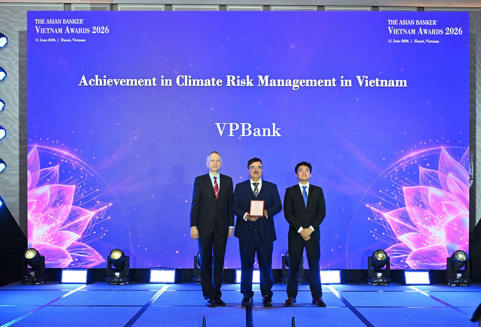 VPBank ghi dấu tại The Asian Banker với ba giải thưởng về số hóa, AI và phát triển bền vững - 3